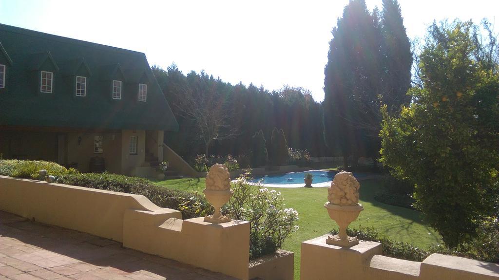 Chartwell Castle & Guest House Exterior foto